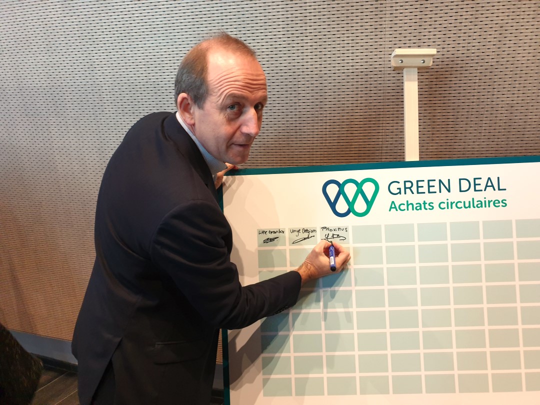 Gauthier Dubois signe le Green Deal Achats Circulaires Wallonie